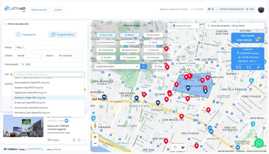 Interfaz de LatinAd mostrando planificación de campañas DOOH programáticas en múltiples DSPs
