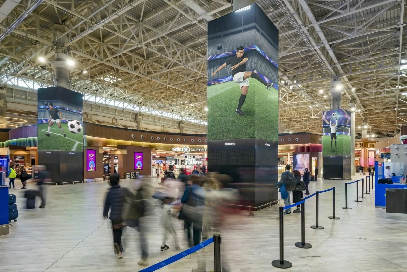 Columnas digitales con contenido de fútbol en Lima