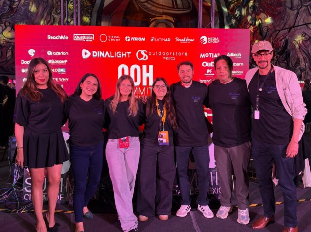 Equipo de LatinAd en el OOH Summit México 2026 Equipo de LatinAd en el OOH Summit México 2026