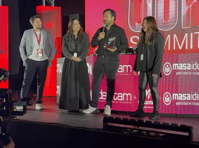 Grupo POL recibe el reconocimiento de LatinAd en el OOH Summit México 2026